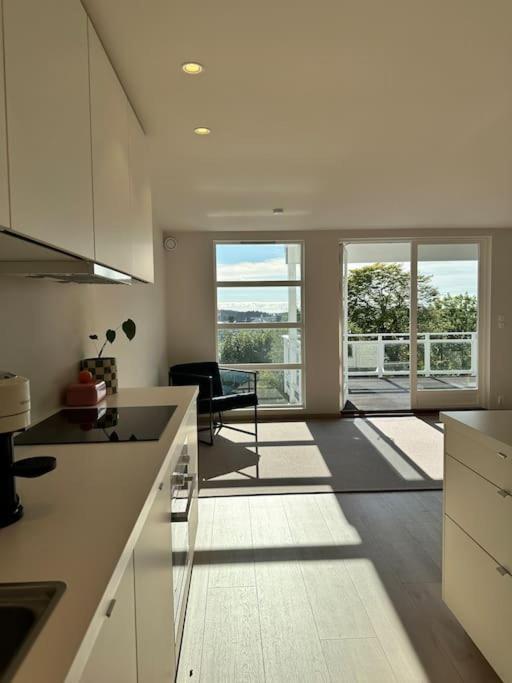 Ny Urban Leilighet Med Super Utsikt Haugesund Exterior foto